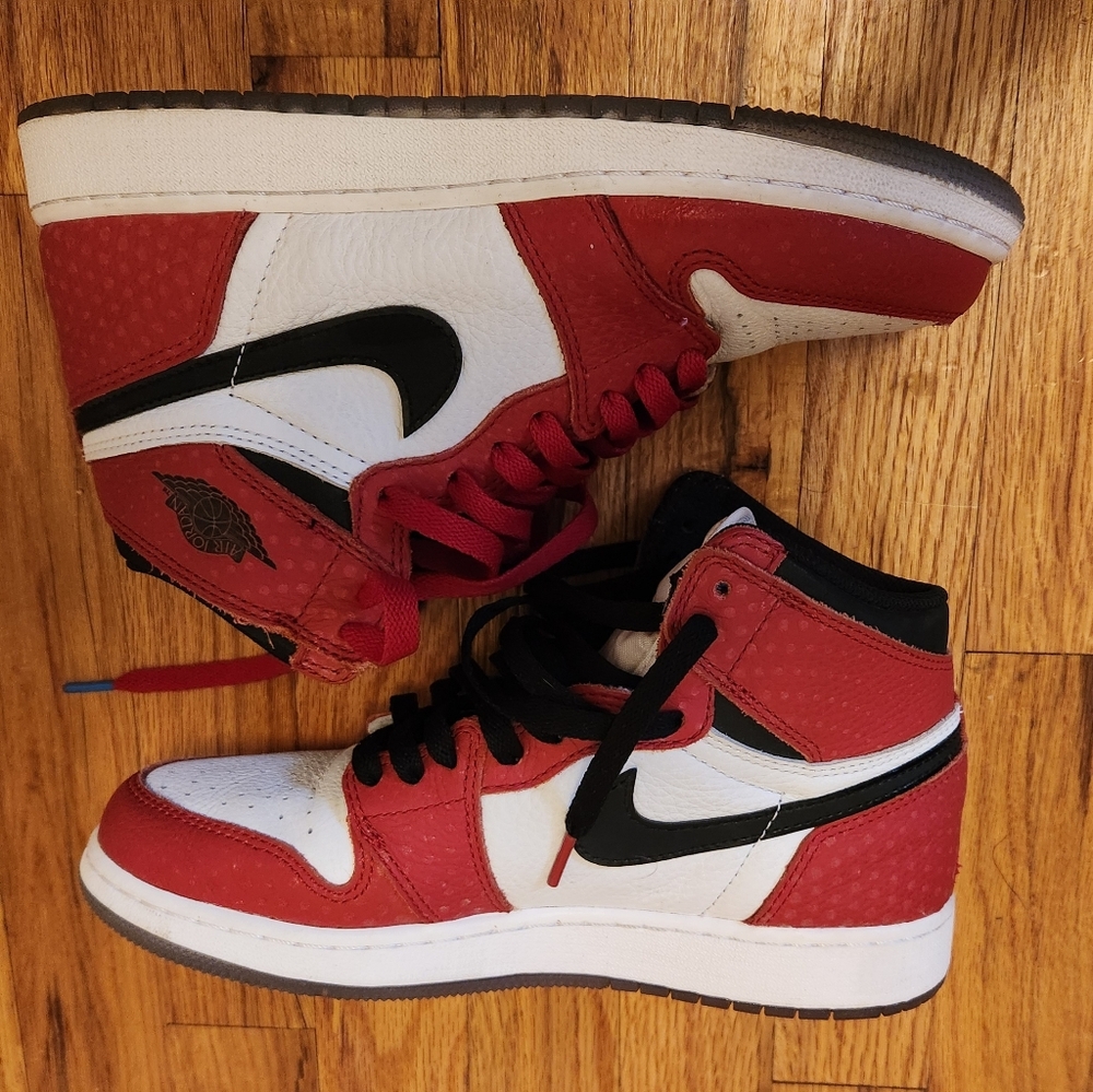 Nike Air Jordan 1 High OG SP Across The Spiderverse Spiderman 6.5Y - Picture 6 of 7